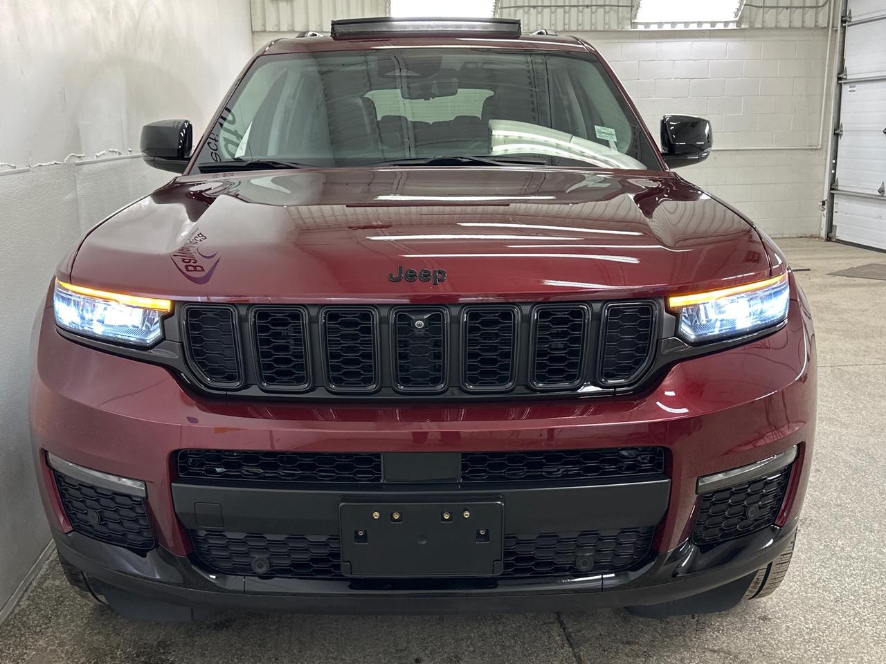 2024 Jeep Grand Cherokee L Limited 4dr 4x4 Photo