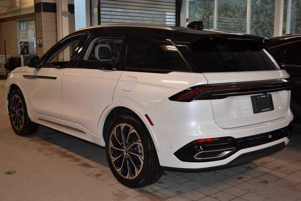 2024 Lincoln Nautilus Reserve AWD Photo