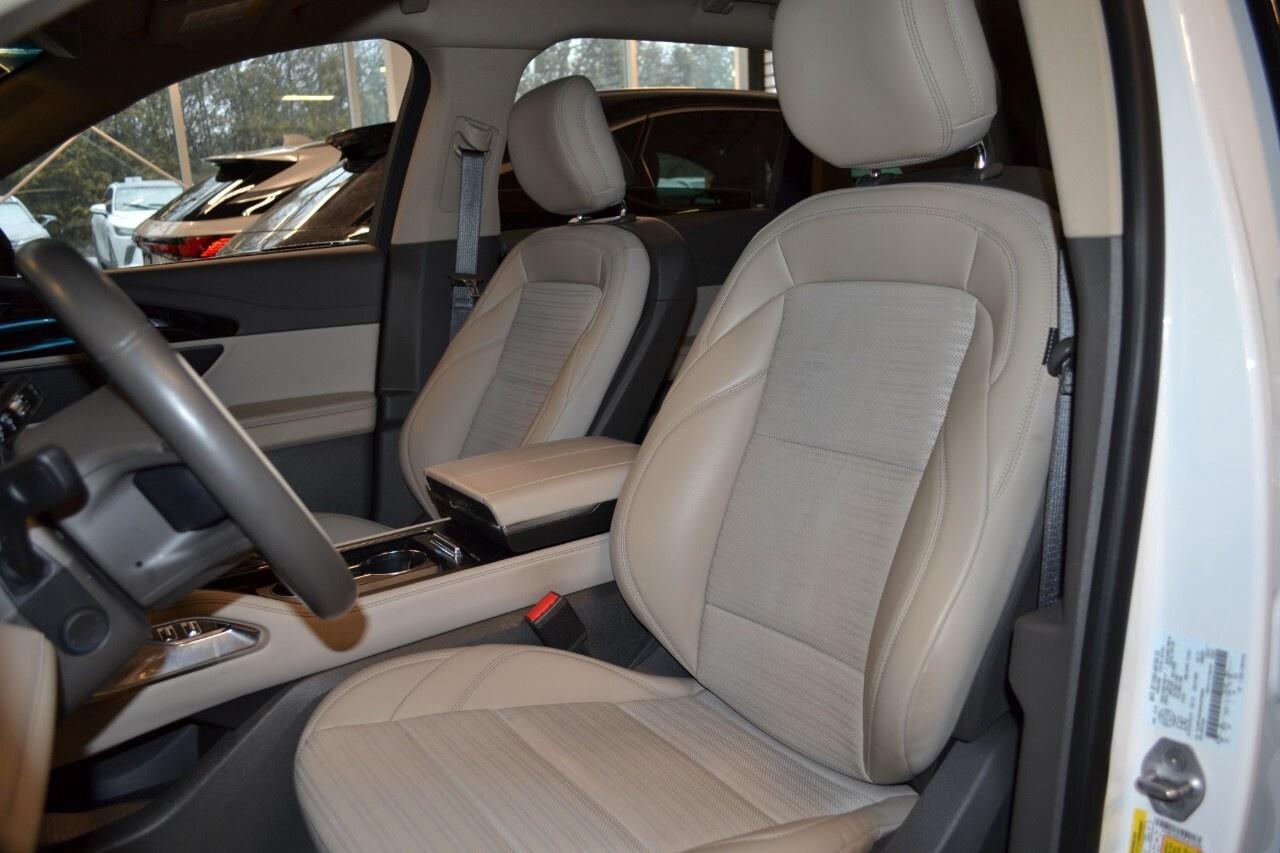 2024 Lincoln Nautilus Reserve AWD Photo