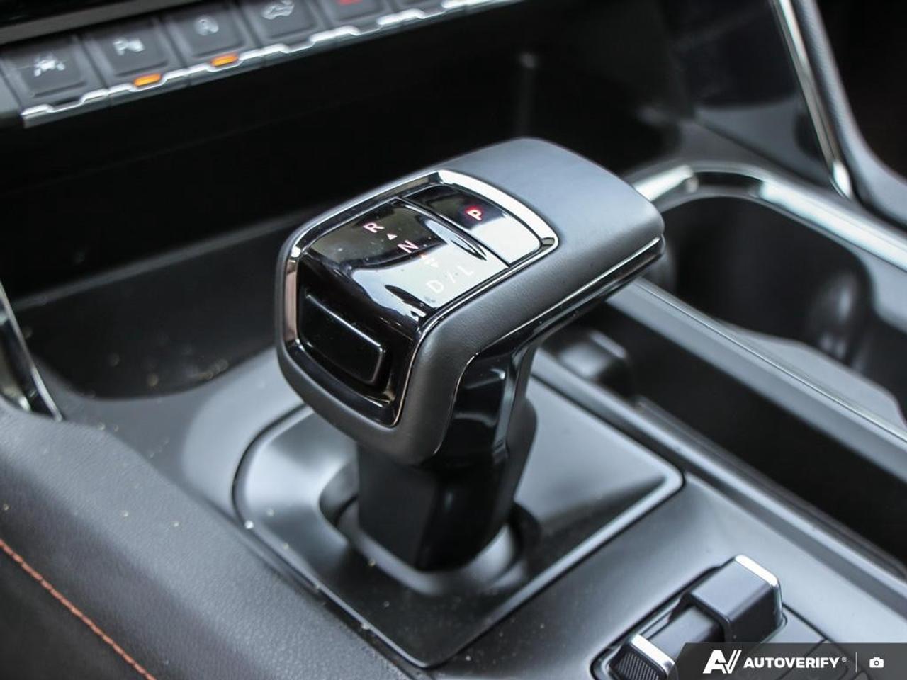 2025 GMC Sierra 1500 Crew Cab Short Box 4-Wheel Drive AT4 Photo