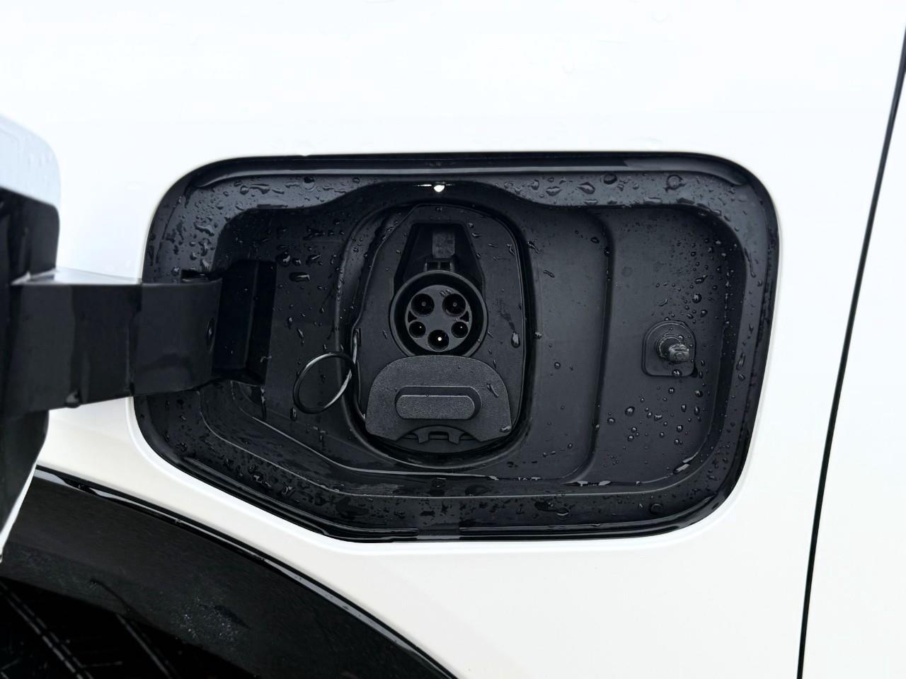 2025 Chevrolet Equinox EV RS 4dr Photo