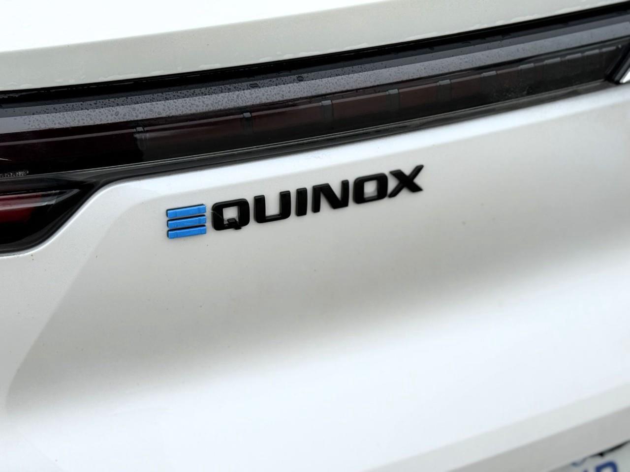 2025 Chevrolet Equinox EV RS 4dr Photo