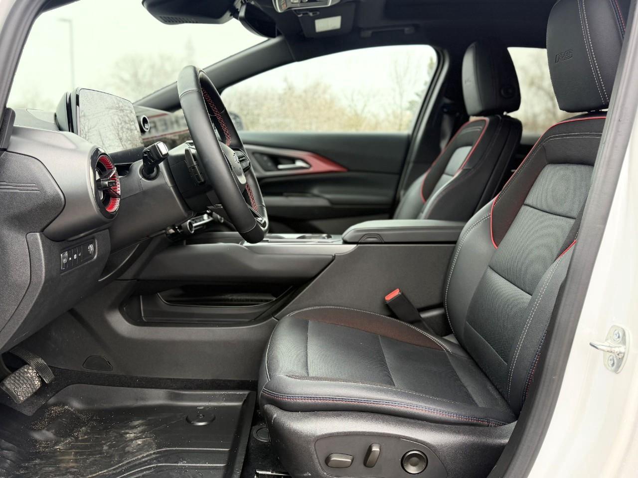 2025 Chevrolet Equinox EV RS 4dr Photo