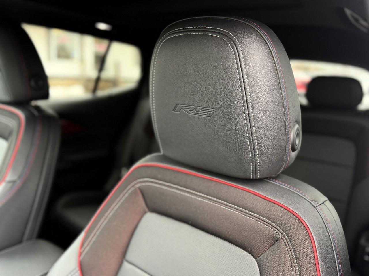 2025 Chevrolet Equinox EV RS 4dr Photo