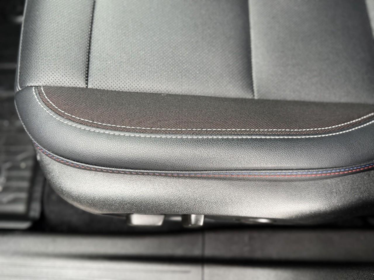 2025 Chevrolet Equinox EV RS 4dr Photo