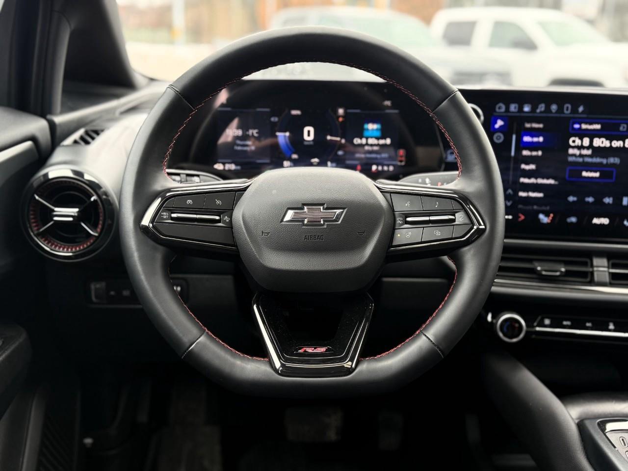 2025 Chevrolet Equinox EV RS 4dr Photo