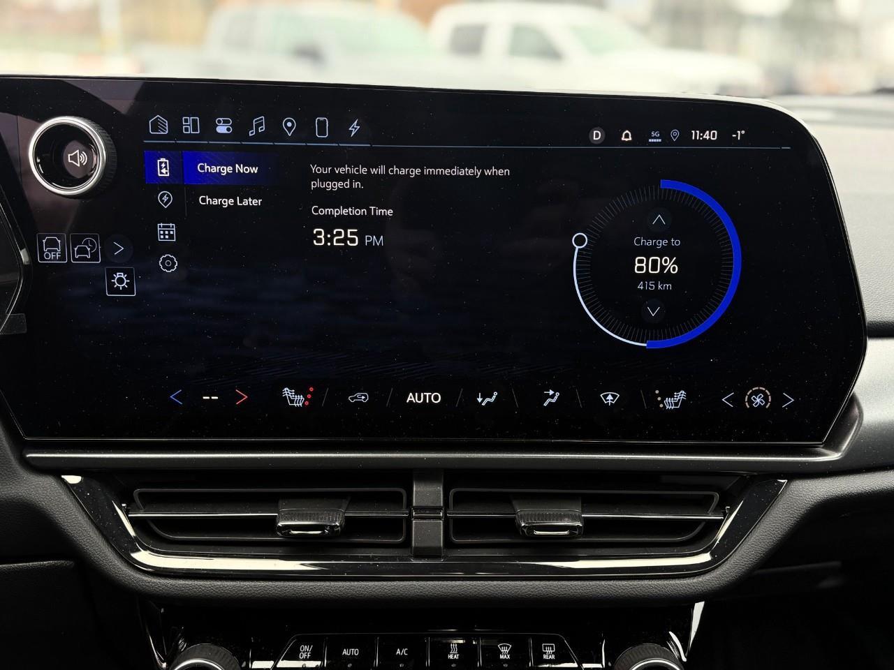 2025 Chevrolet Equinox EV RS 4dr Photo