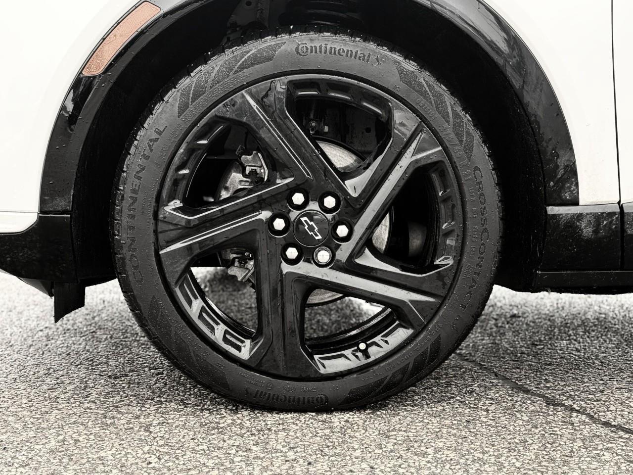 2025 Chevrolet Equinox EV RS 4dr Photo