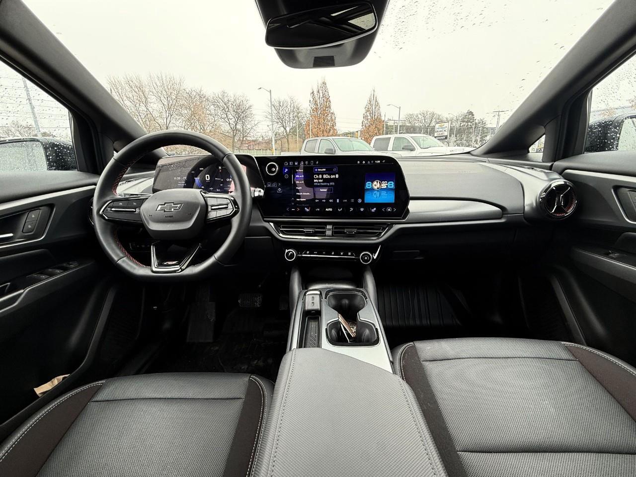 2025 Chevrolet Equinox EV RS 4dr Photo