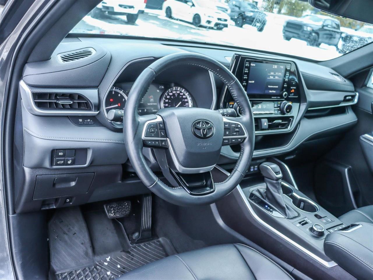 2022 Toyota Highlander XSE 4dr All-Wheel Drive Photo