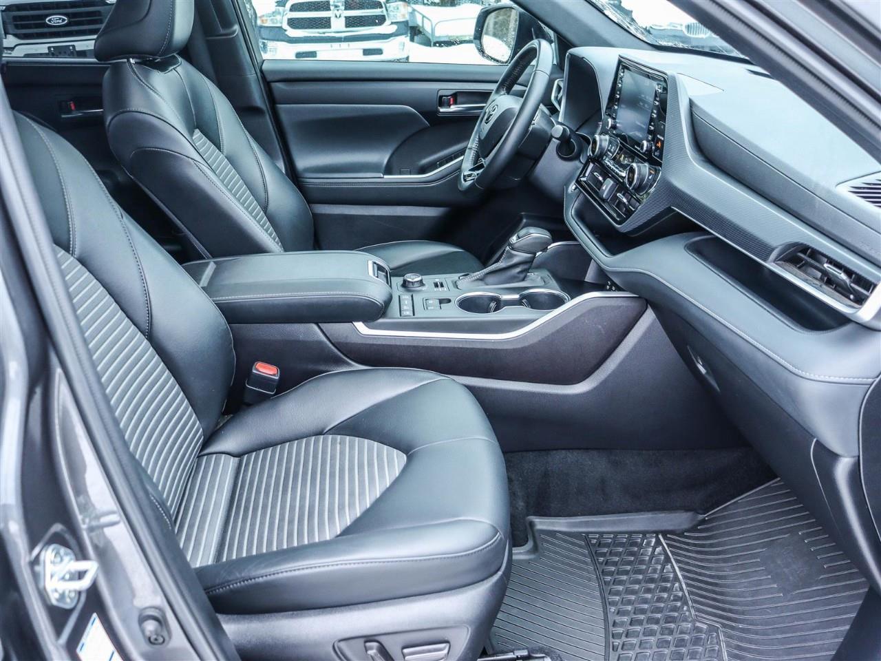 2022 Toyota Highlander XSE 4dr All-Wheel Drive Photo