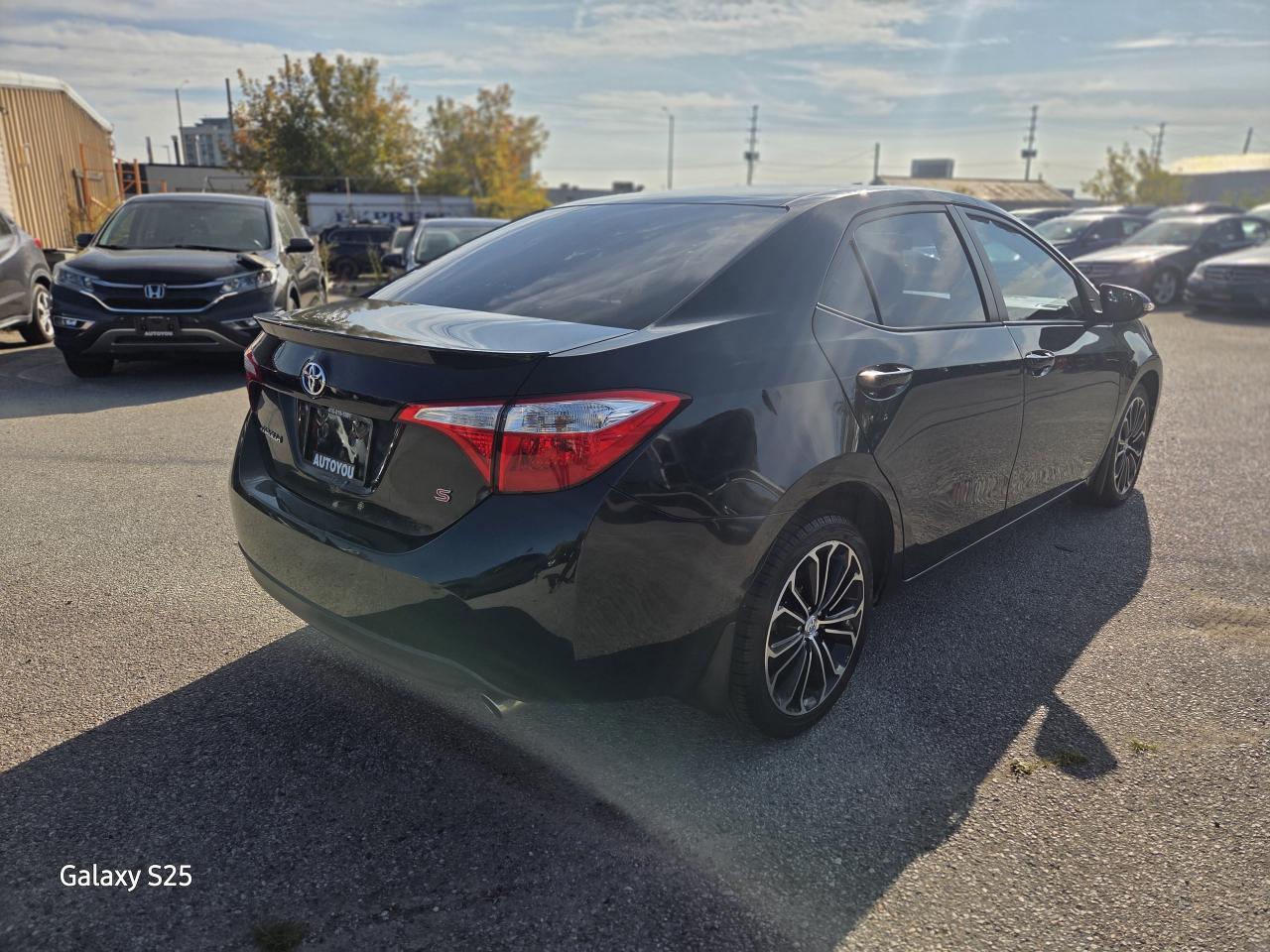 2016 Toyota Corolla S AUTO LEATHER ROOF ALLOYS  LOW km $ 16,688.00 Photo