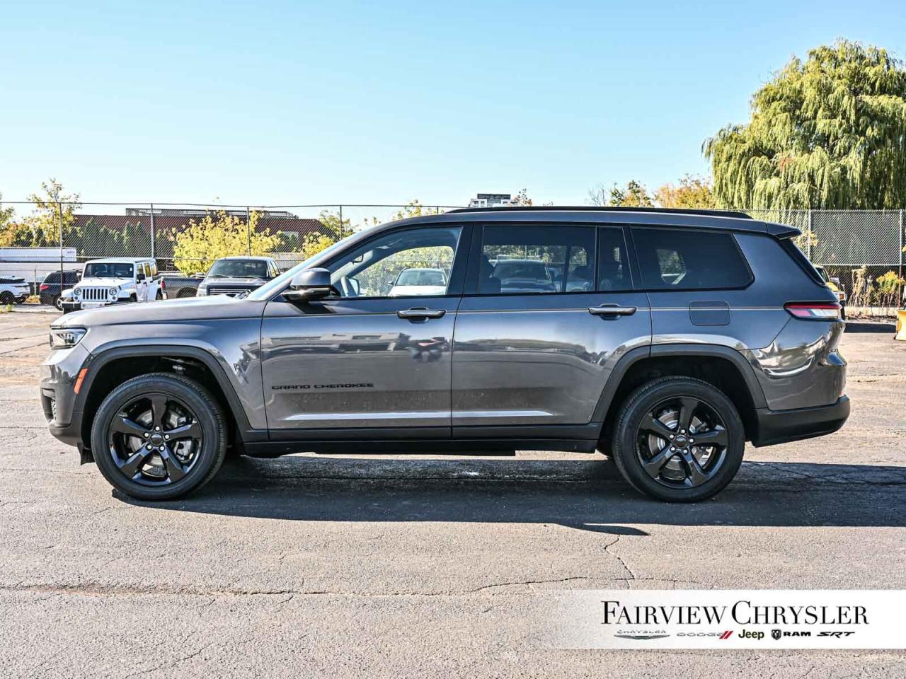 2023 Jeep Grand Cherokee L Laredo SUNROOF   PWR TAILGATE   CARPLAY   HEATED S Photo3