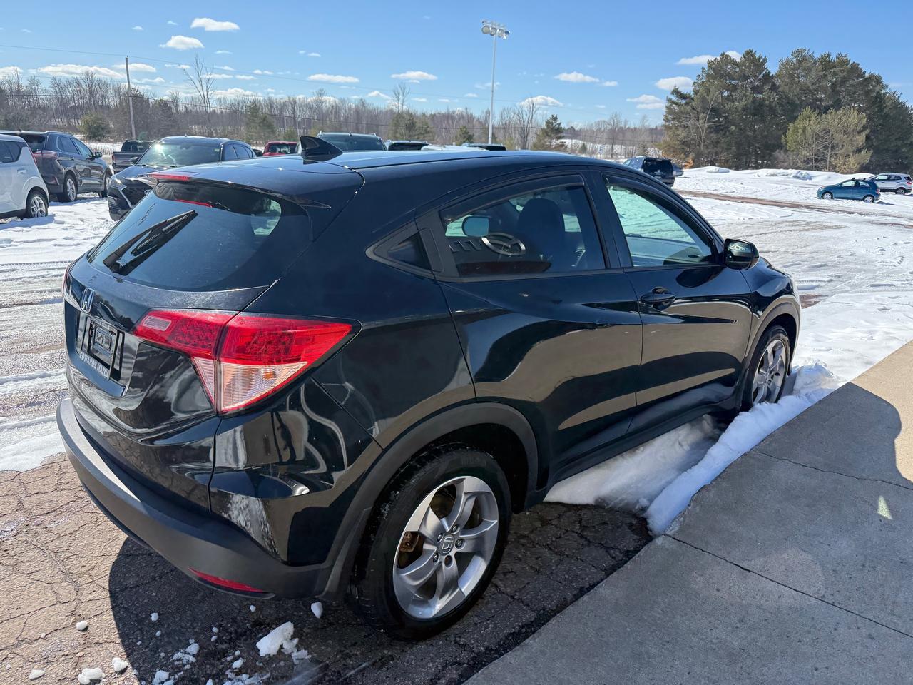 2018 Honda HR-V LX (M6) 4dr Front-Wheel Drive Photo