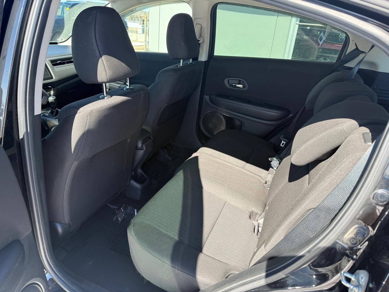 2018 Honda HR-V LX (M6) 4dr Front-Wheel Drive Photo