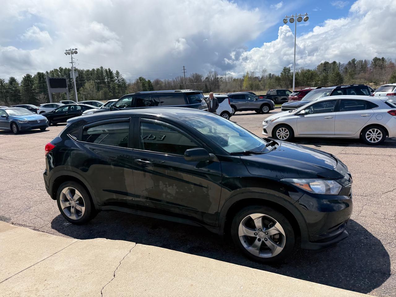 2018 Honda HR-V LX (M6) 4dr Front-Wheel Drive Photo