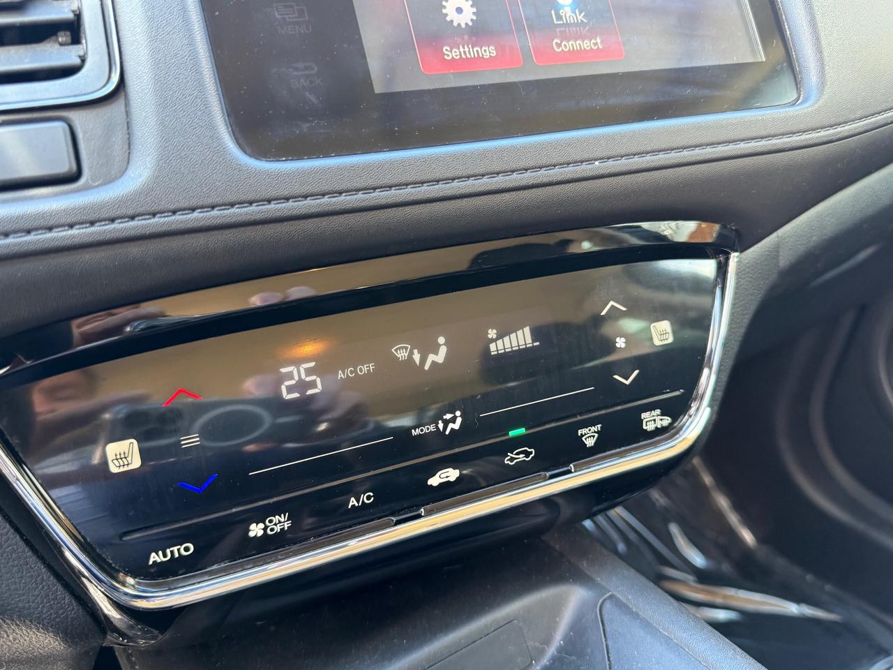 2018 Honda HR-V LX (M6) 4dr Front-Wheel Drive Photo