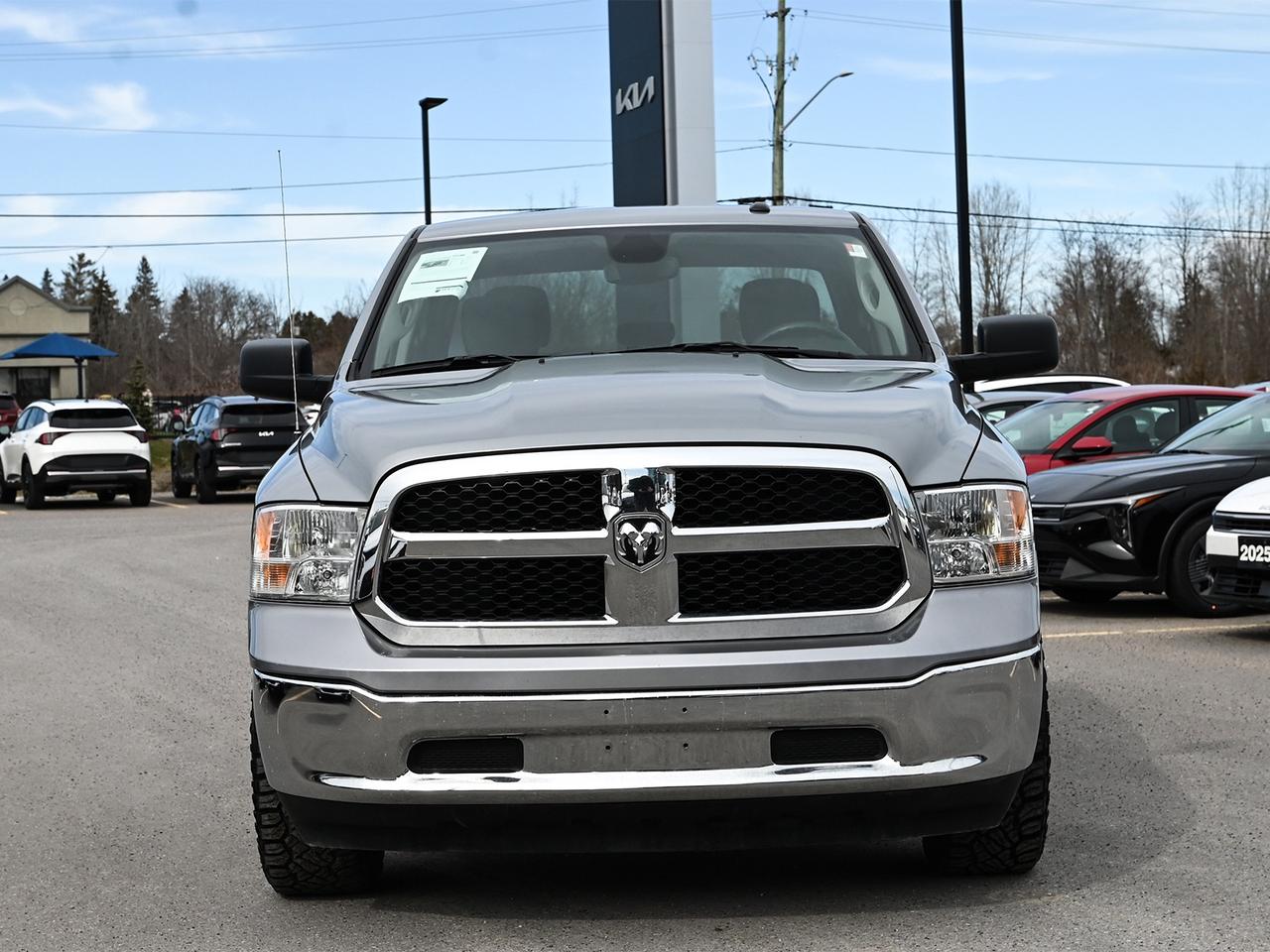 2023 RAM 1500 Classic SLT HEMI Photo2