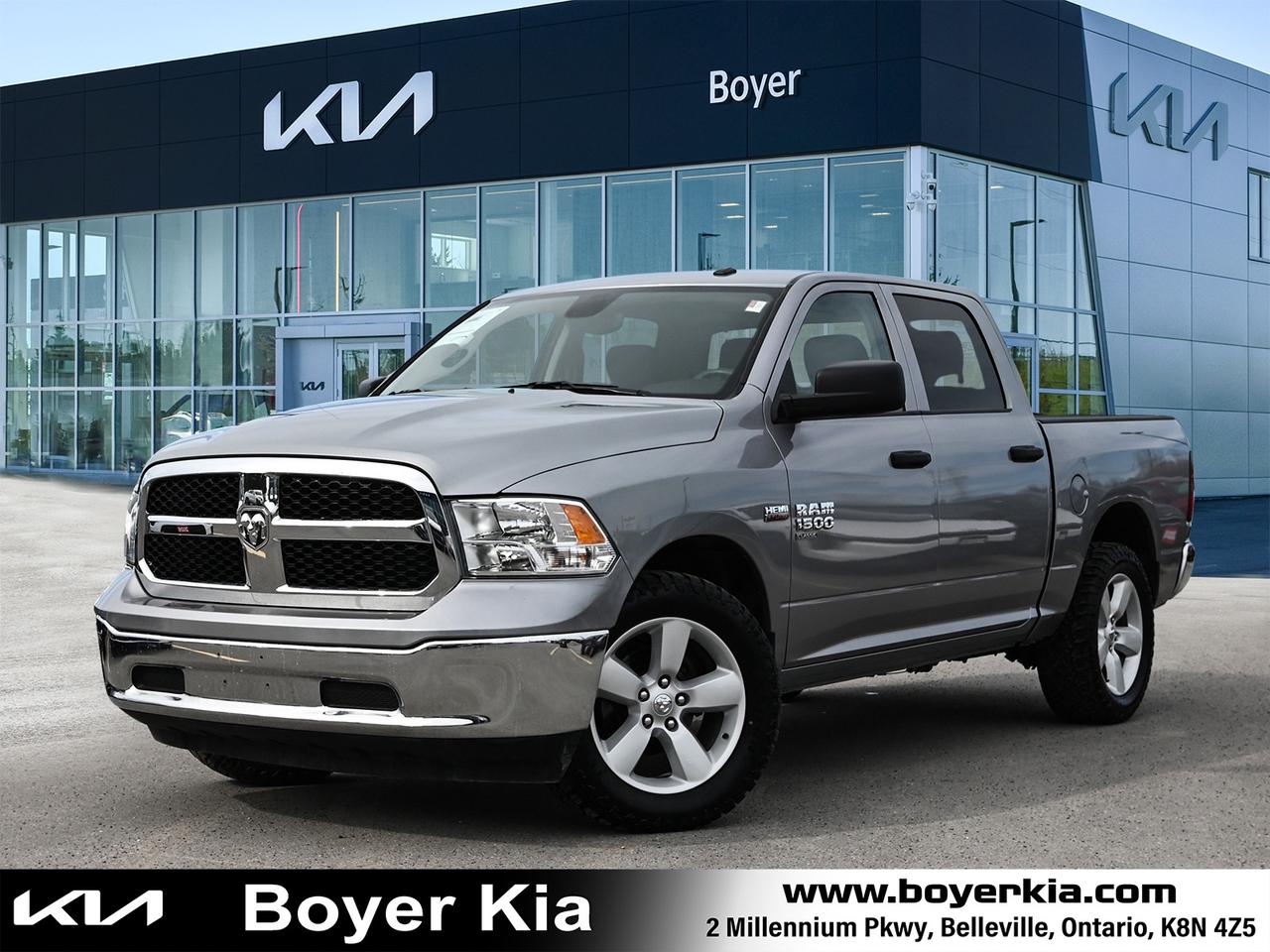 2023 RAM 1500 Classic SLT HEMI Photo