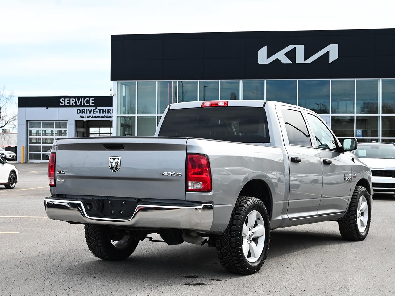 2023 RAM 1500 Classic SLT HEMI Photo
