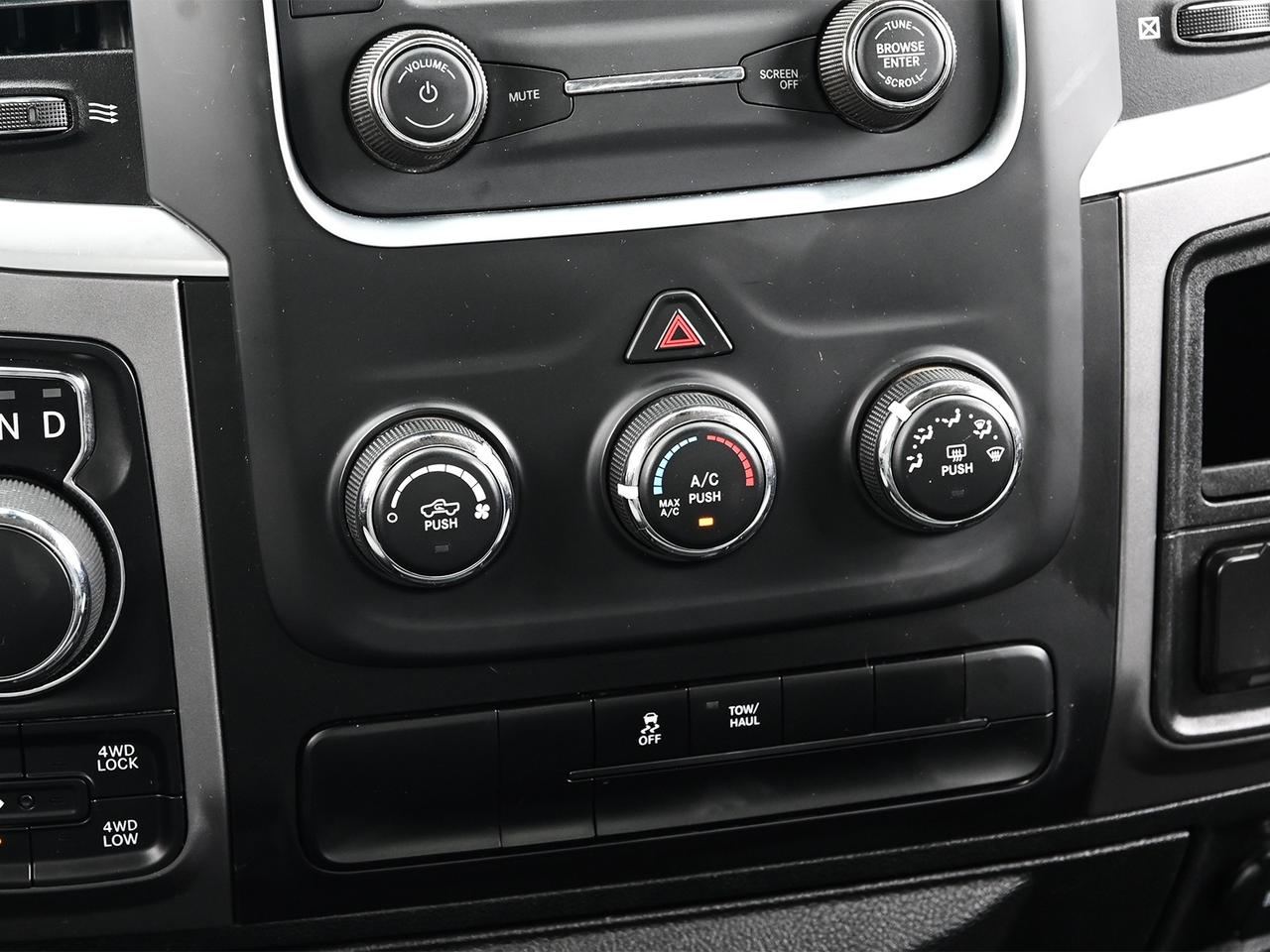 2023 RAM 1500 Classic SLT HEMI Photo