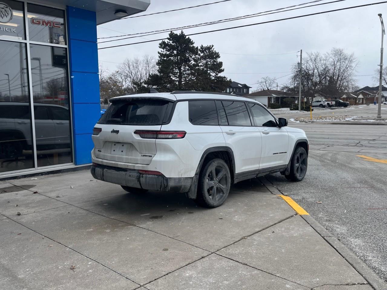 2023 Jeep Grand Cherokee L  Photo4