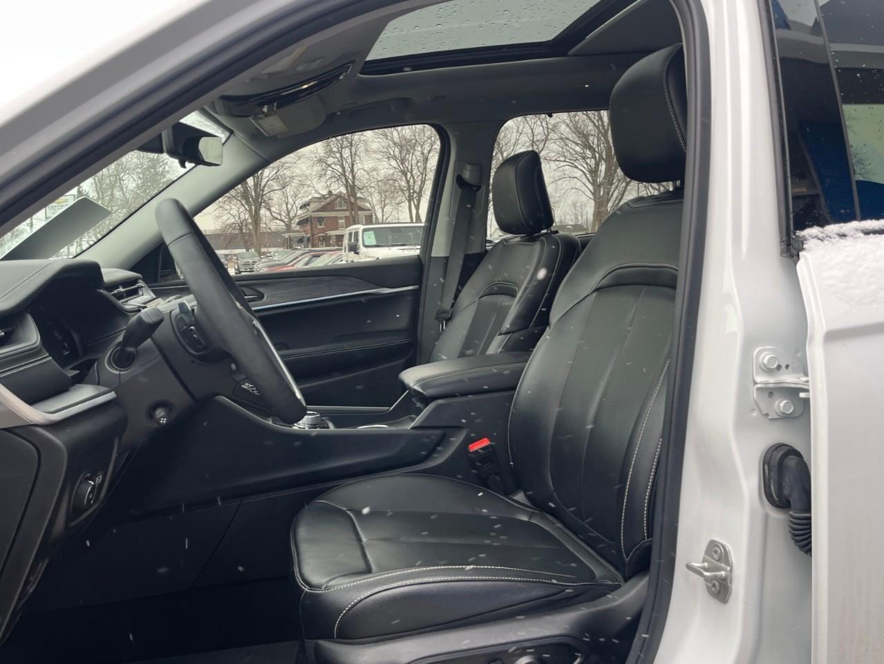 2023 Jeep Grand Cherokee L  Photo