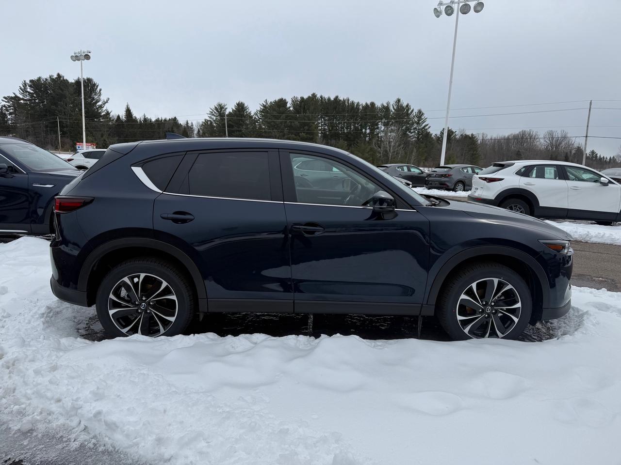 2025 Mazda CX-5 GS 4dr i-ACTIV All-Wheel Drive Sport Utility Photo2