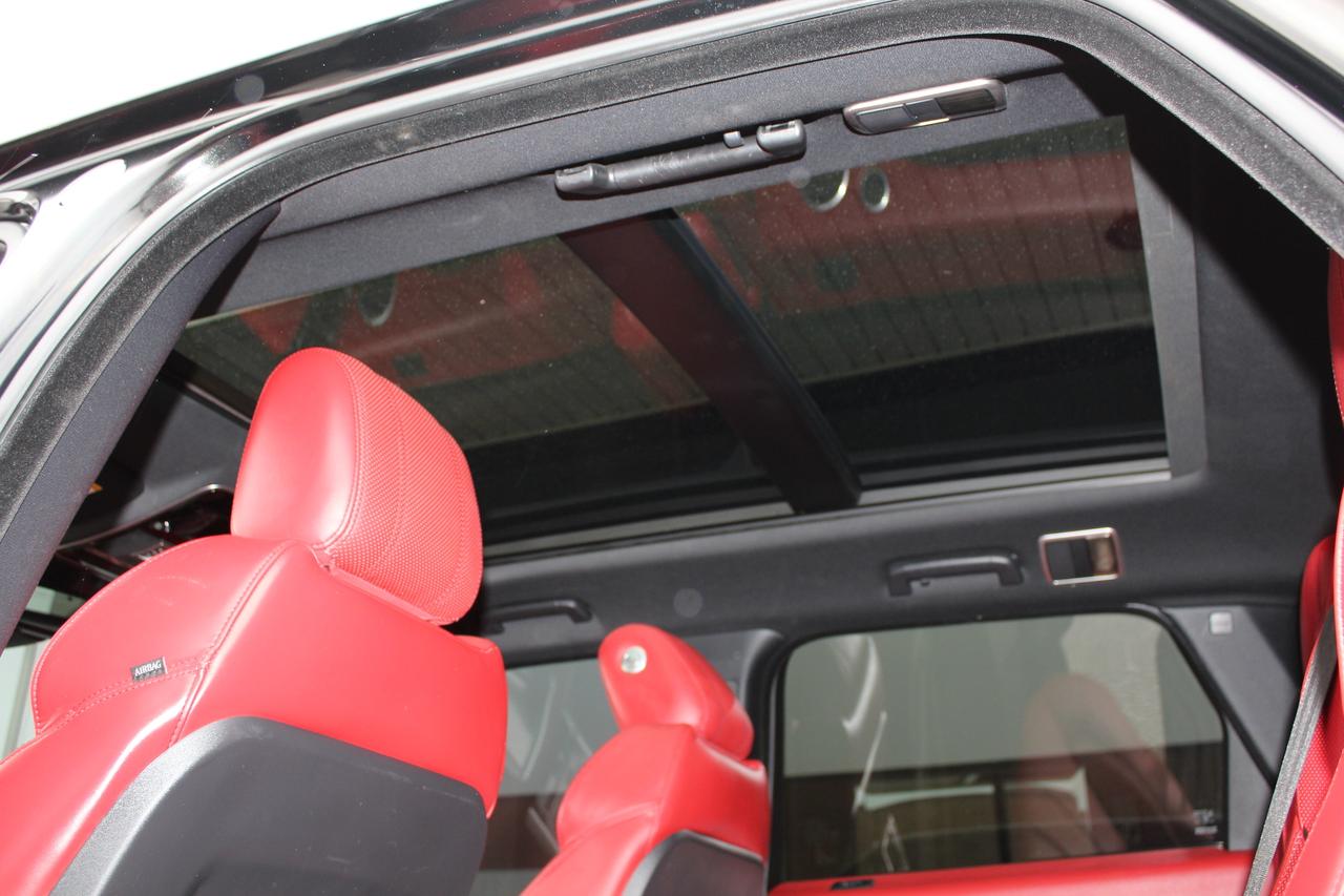 2015 Land Rover Range Rover Sport V8 - SPORT DYNAMIC" - "BLACK ON RED Photo