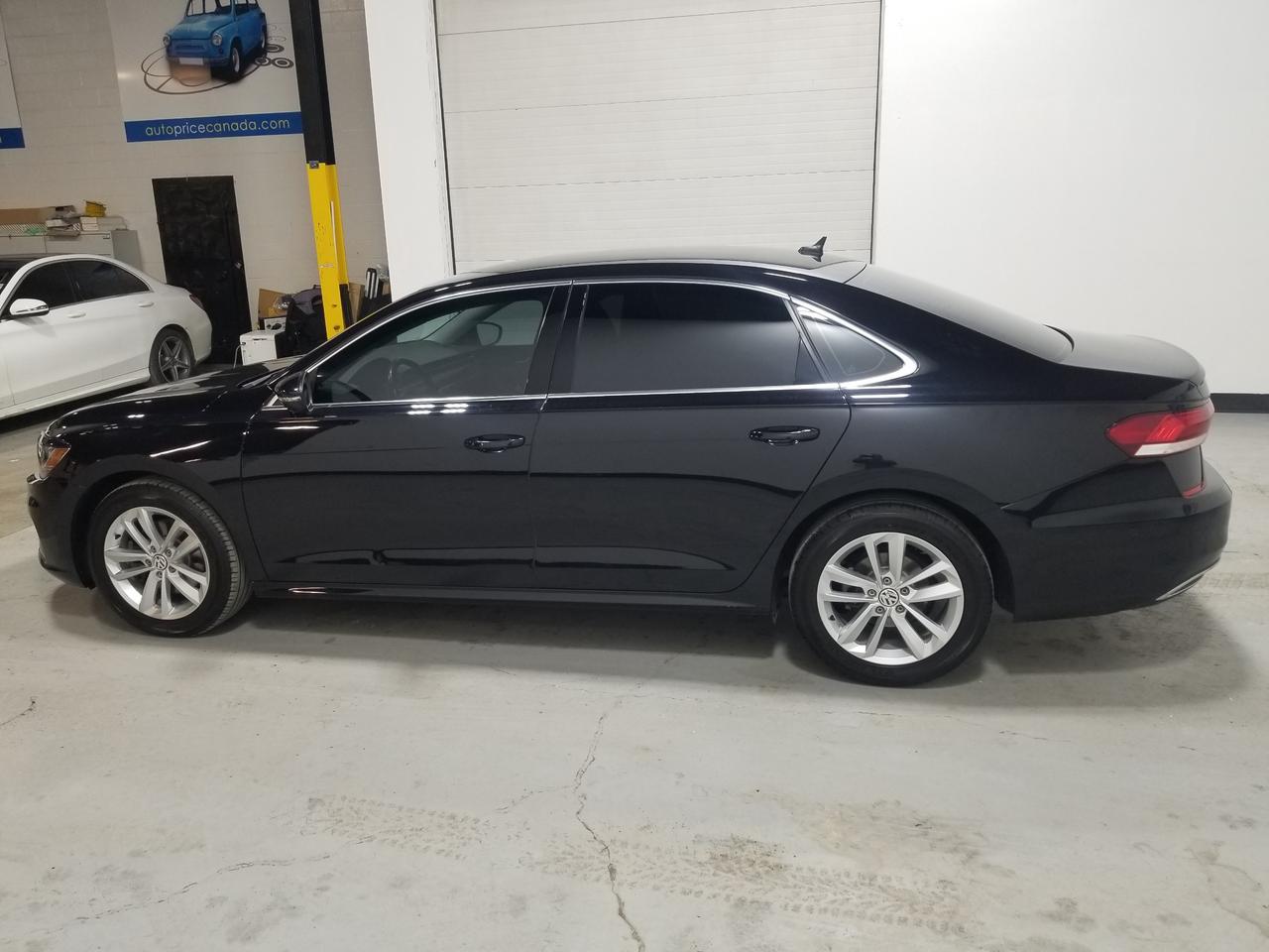 2020 Volkswagen Passat Highline 4dr Sedan Photo