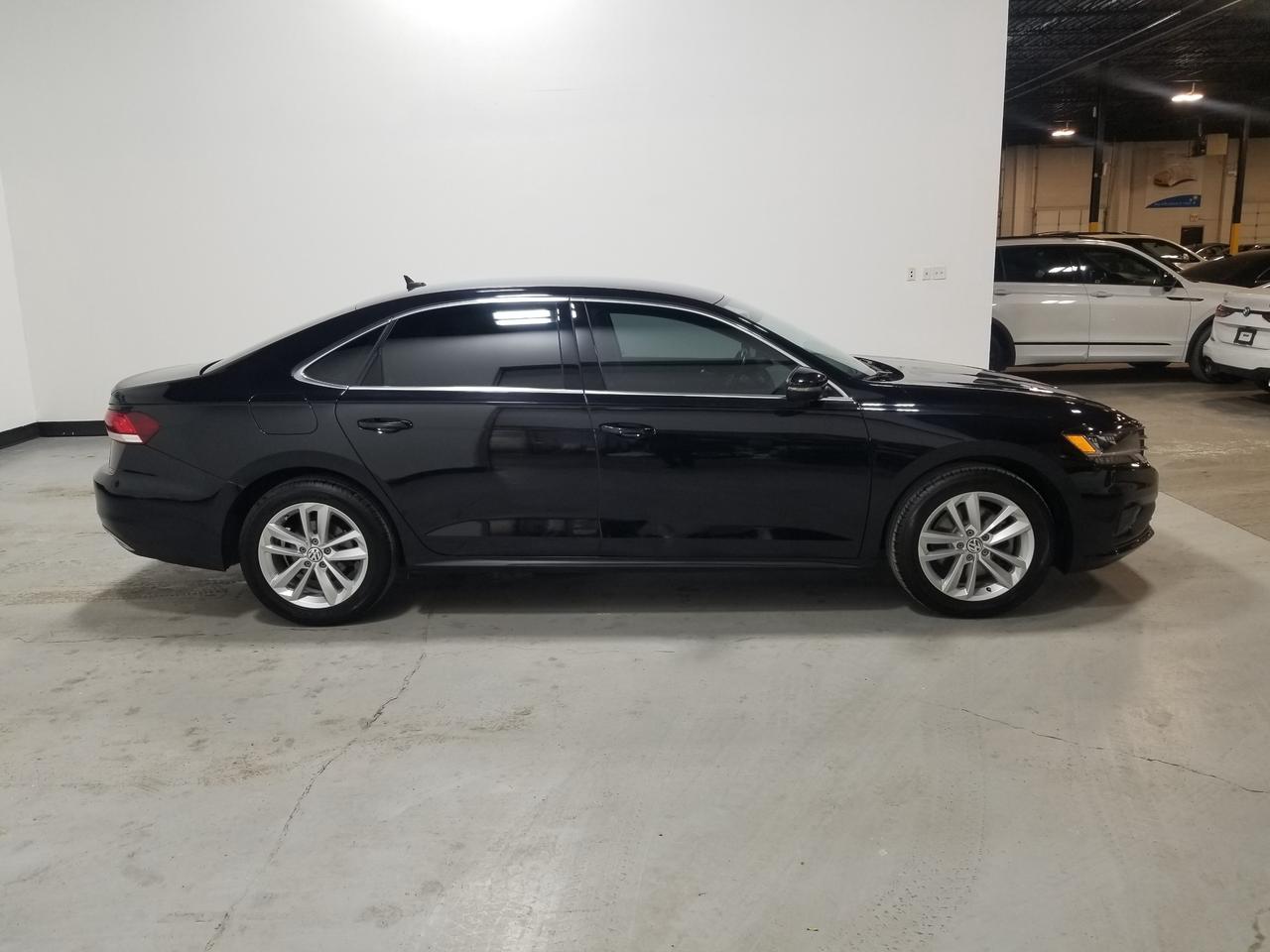 2020 Volkswagen Passat Highline 4dr Sedan Photo