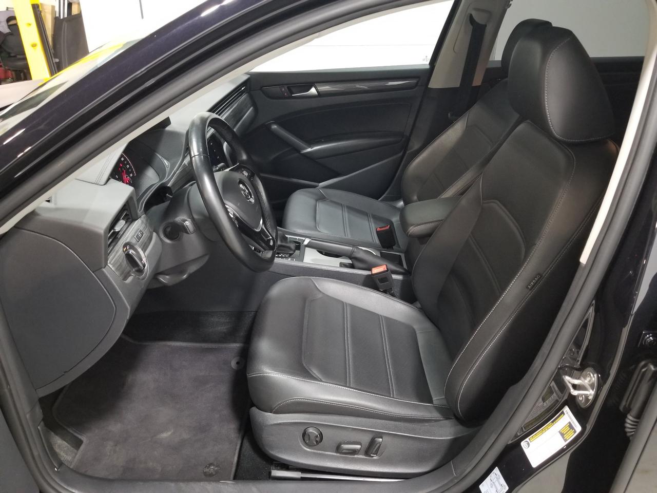 2020 Volkswagen Passat Highline 4dr Sedan Photo