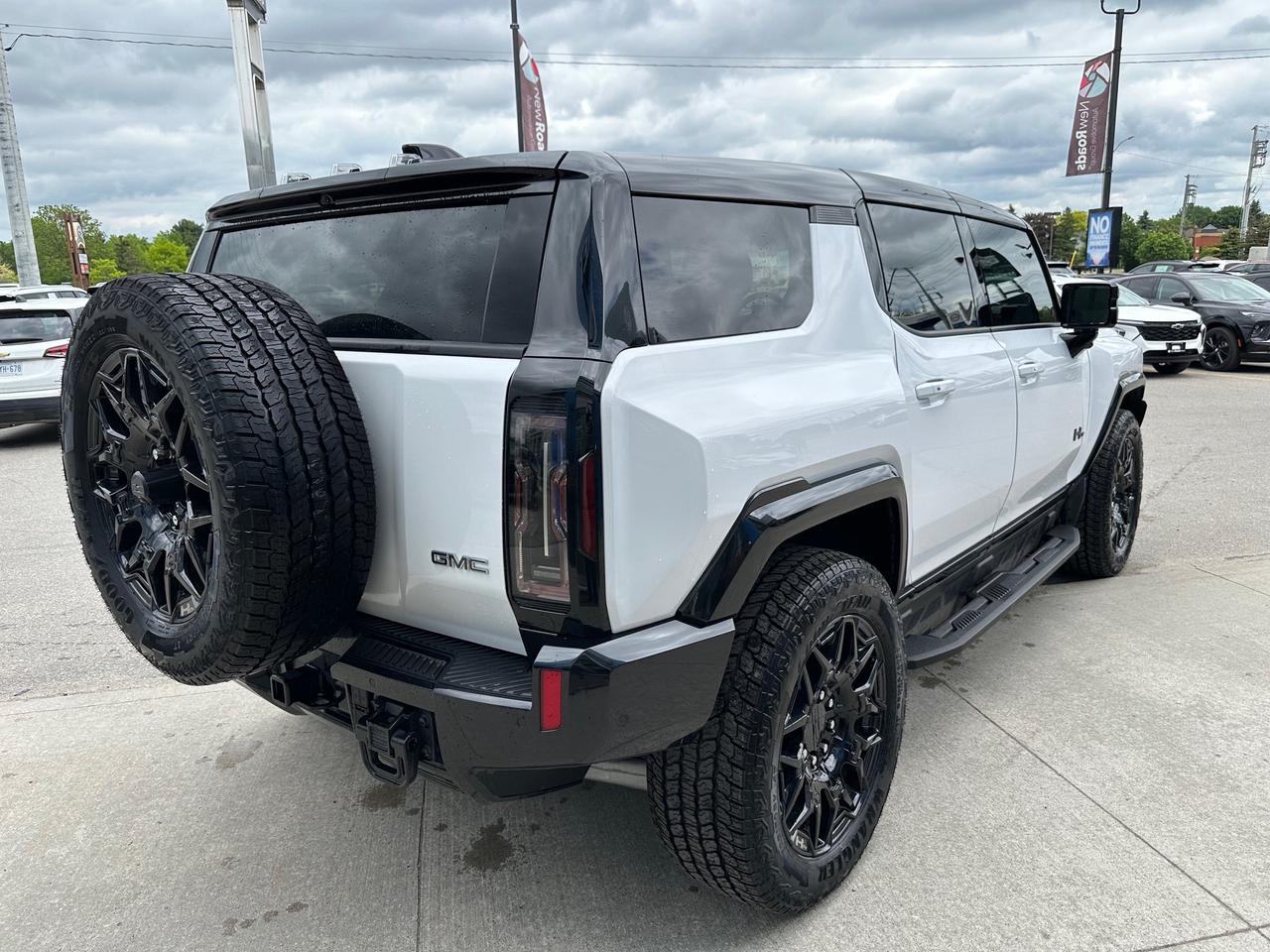 2026 GMC HUMMER EV SUV 3X 4dr All-Wheel Drive Photo