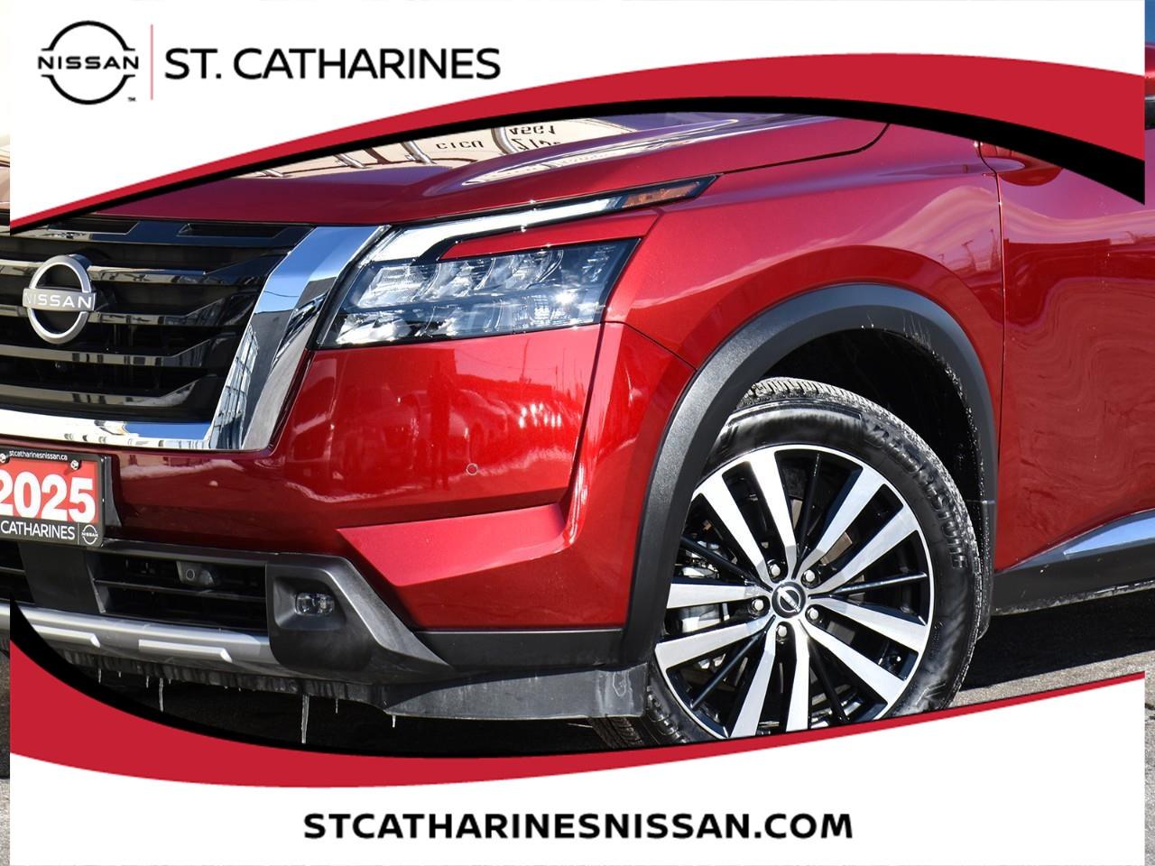 2025 Nissan Pathfinder Platinum Photo