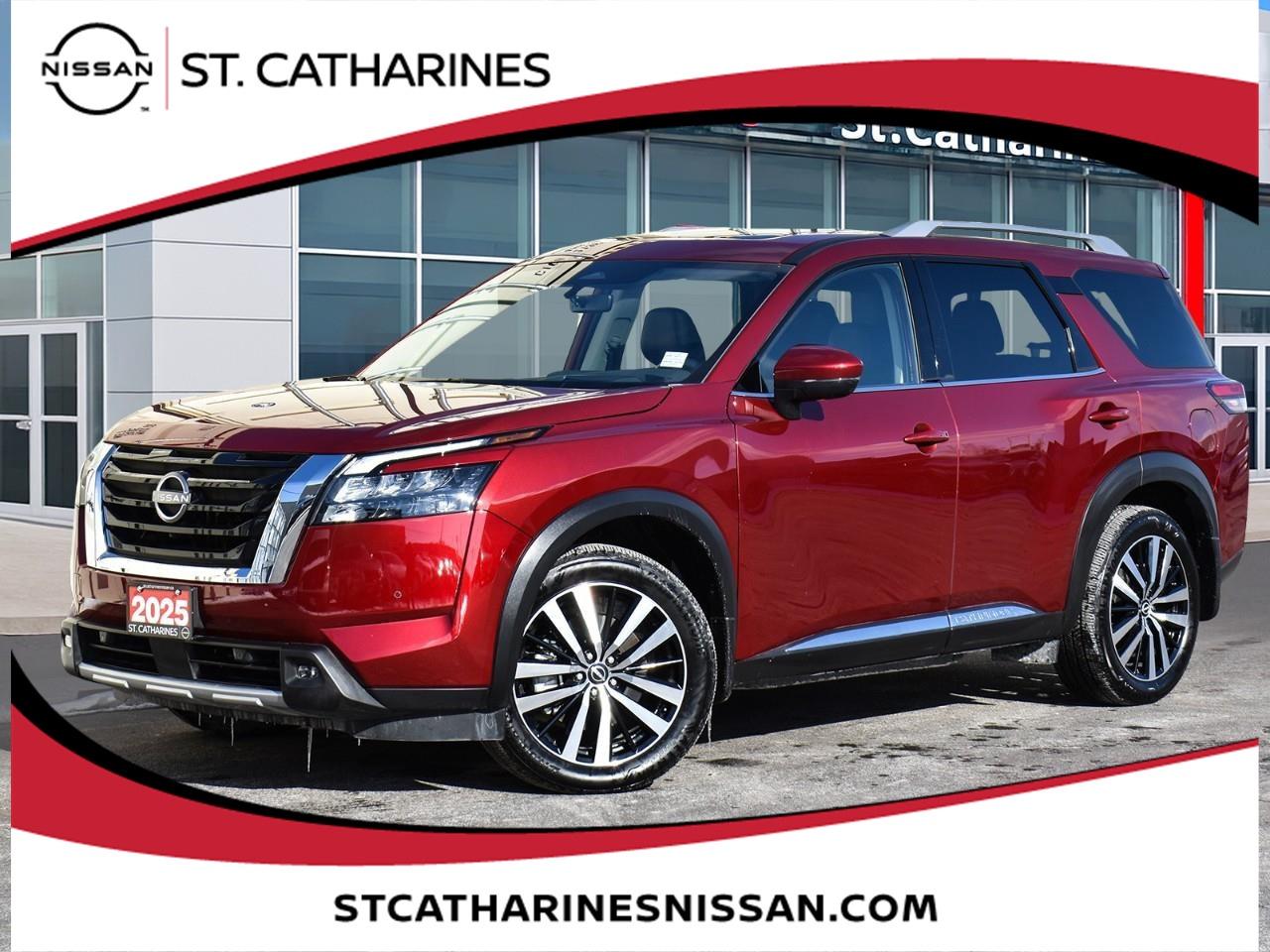 2025 Nissan Pathfinder Platinum Photo