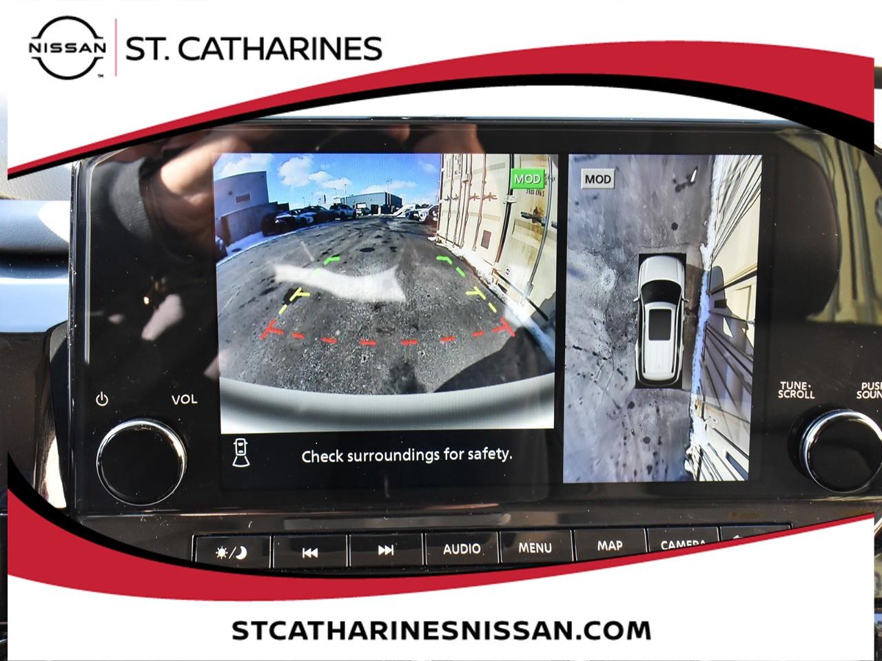 2025 Nissan Pathfinder Platinum Photo