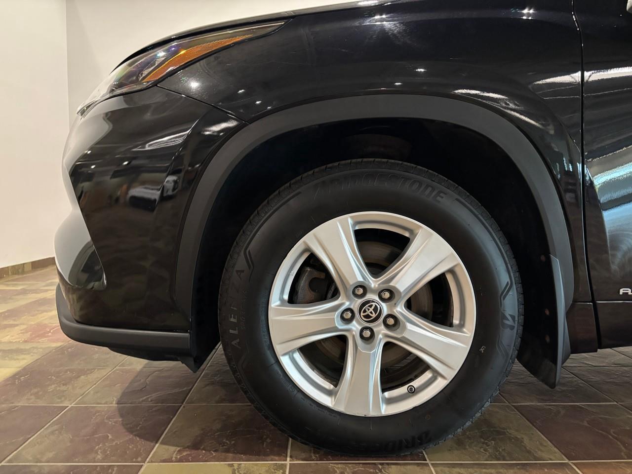 2020 Toyota Highlander Hybrid LE Photo