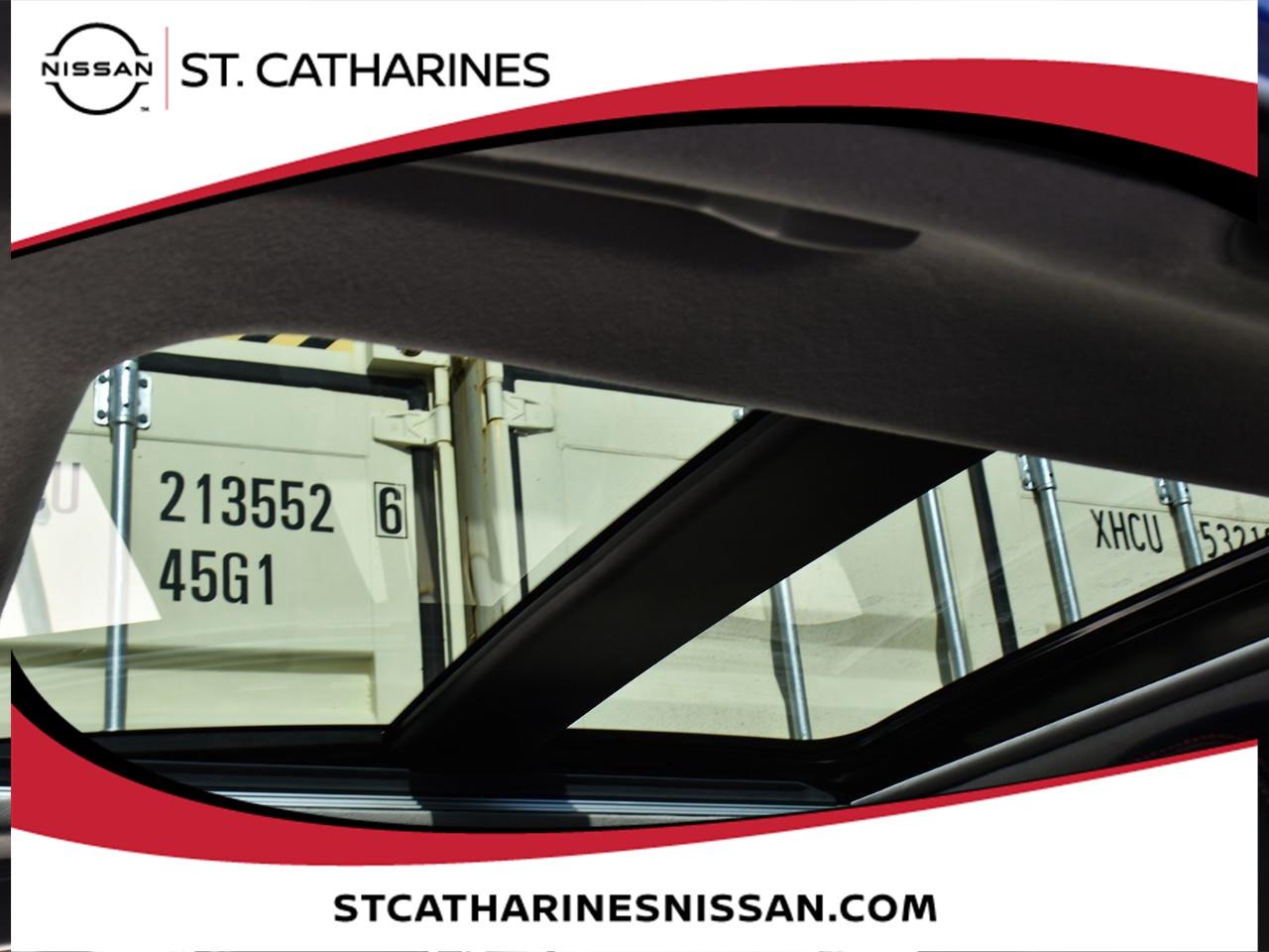 2025 Nissan Kicks SR Photo