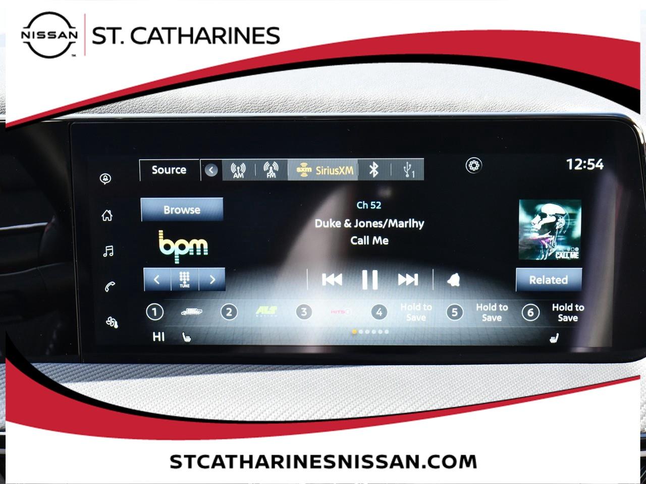 2025 Nissan Kicks SR Photo