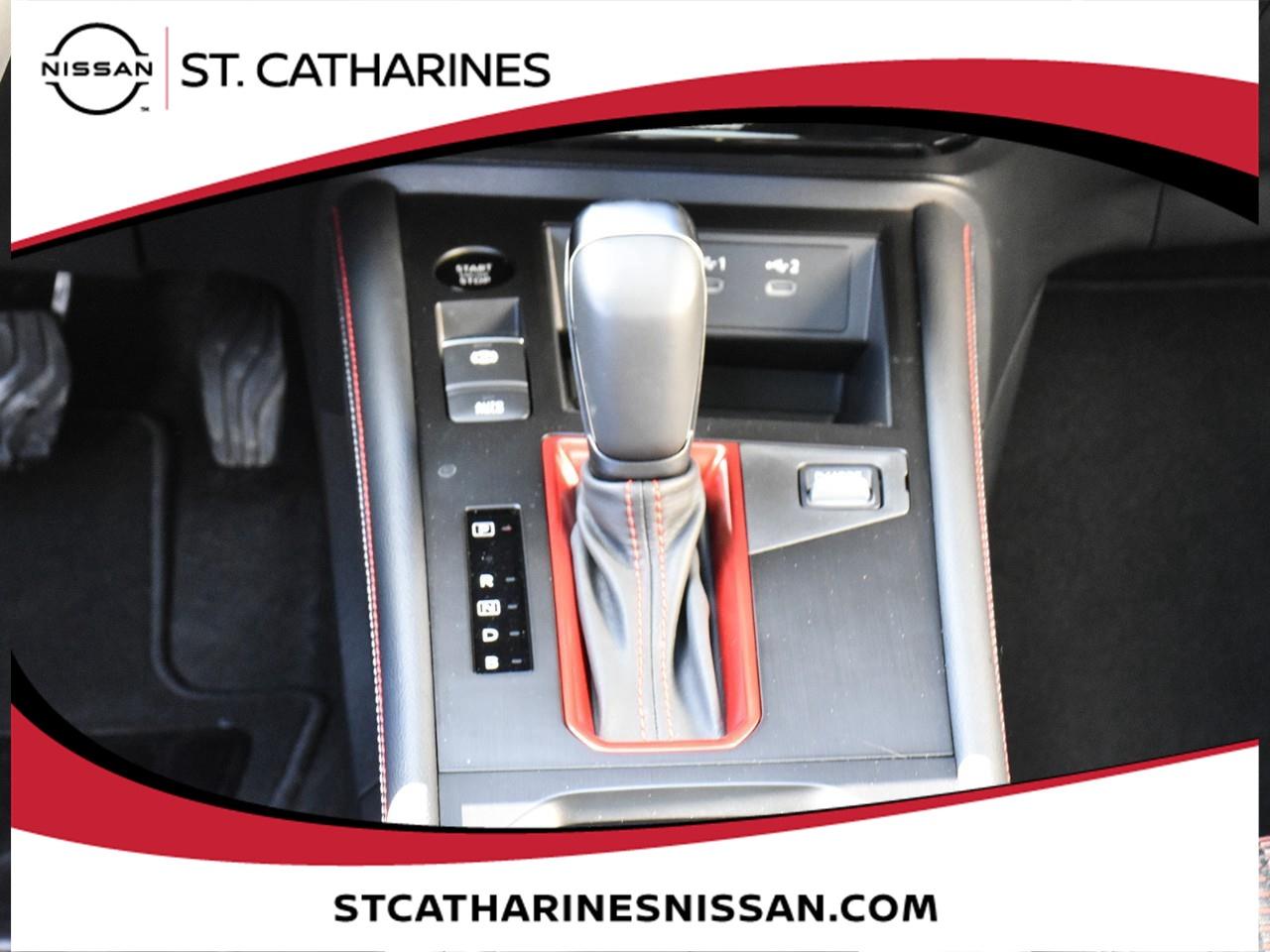 2025 Nissan Kicks SR Photo