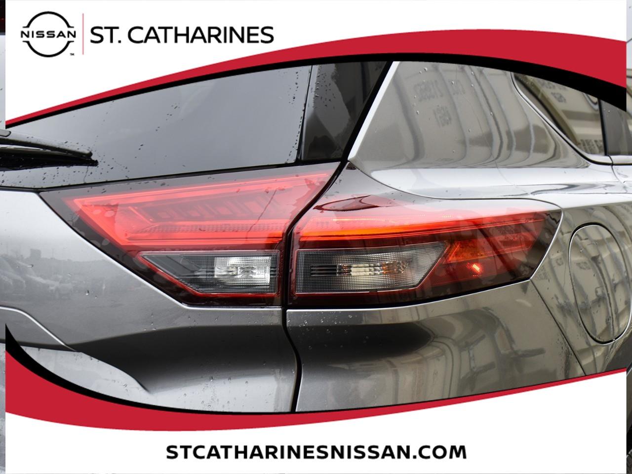 2023 Nissan Rogue SV MOONROOF Photo