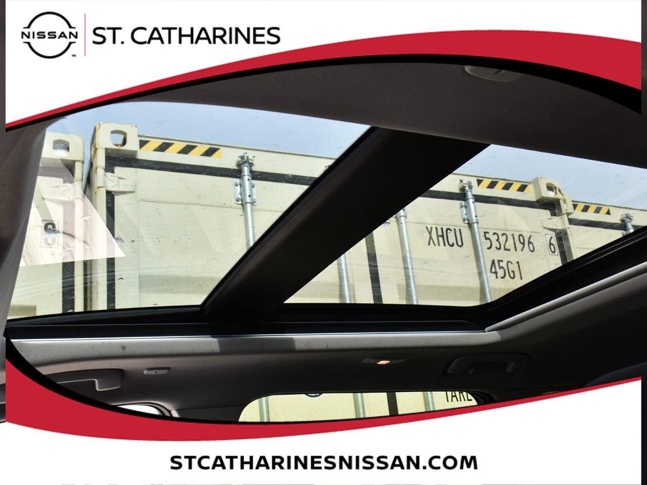 2023 Nissan Rogue SV MOONROOF Photo