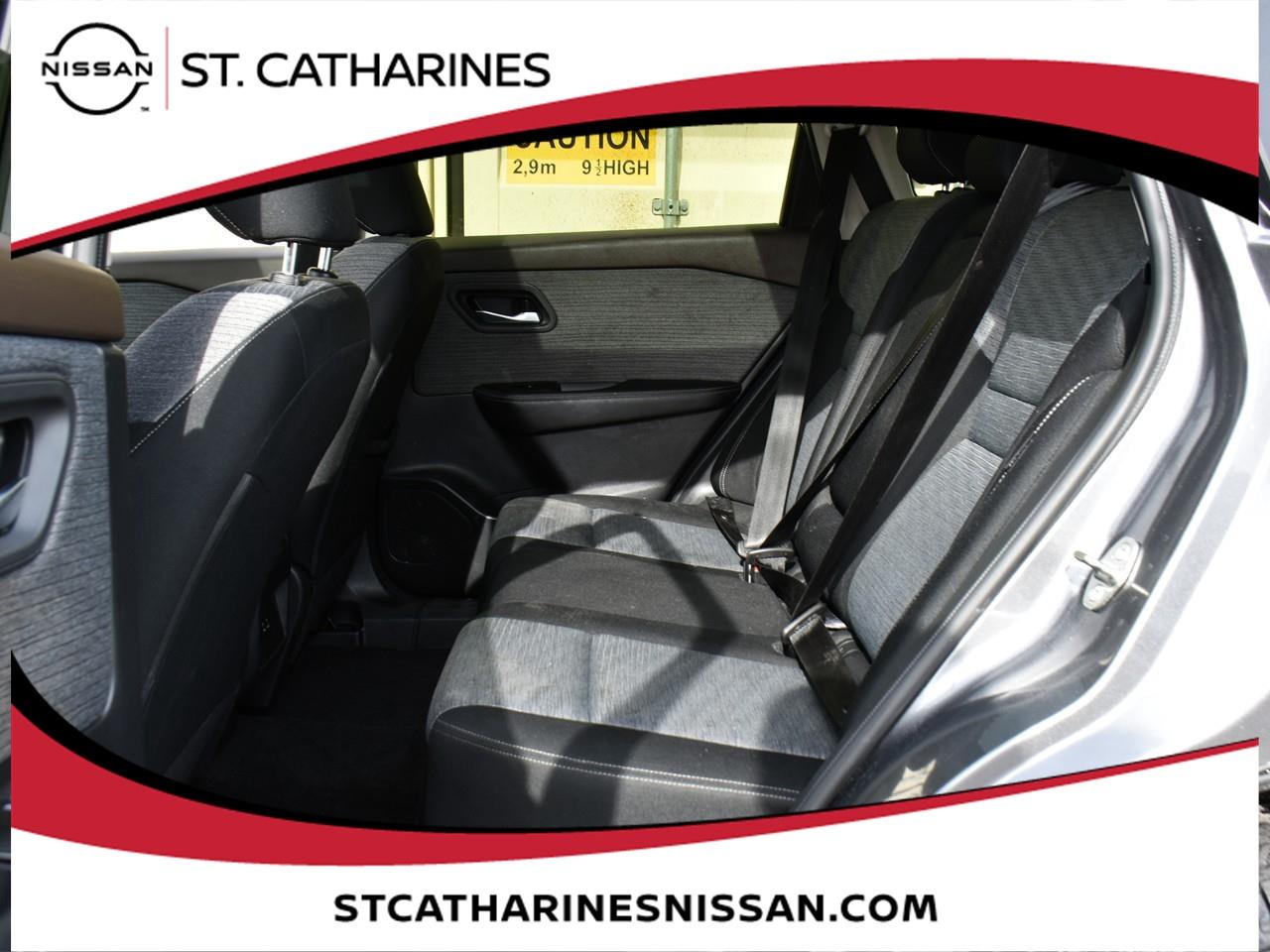 2023 Nissan Rogue SV MOONROOF Photo