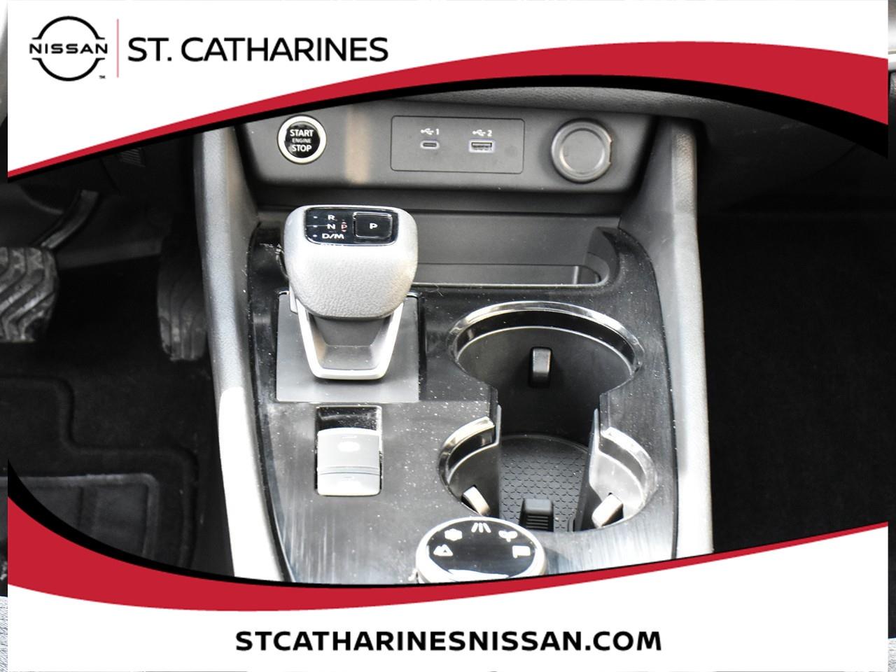 2023 Nissan Rogue SV MOONROOF Photo