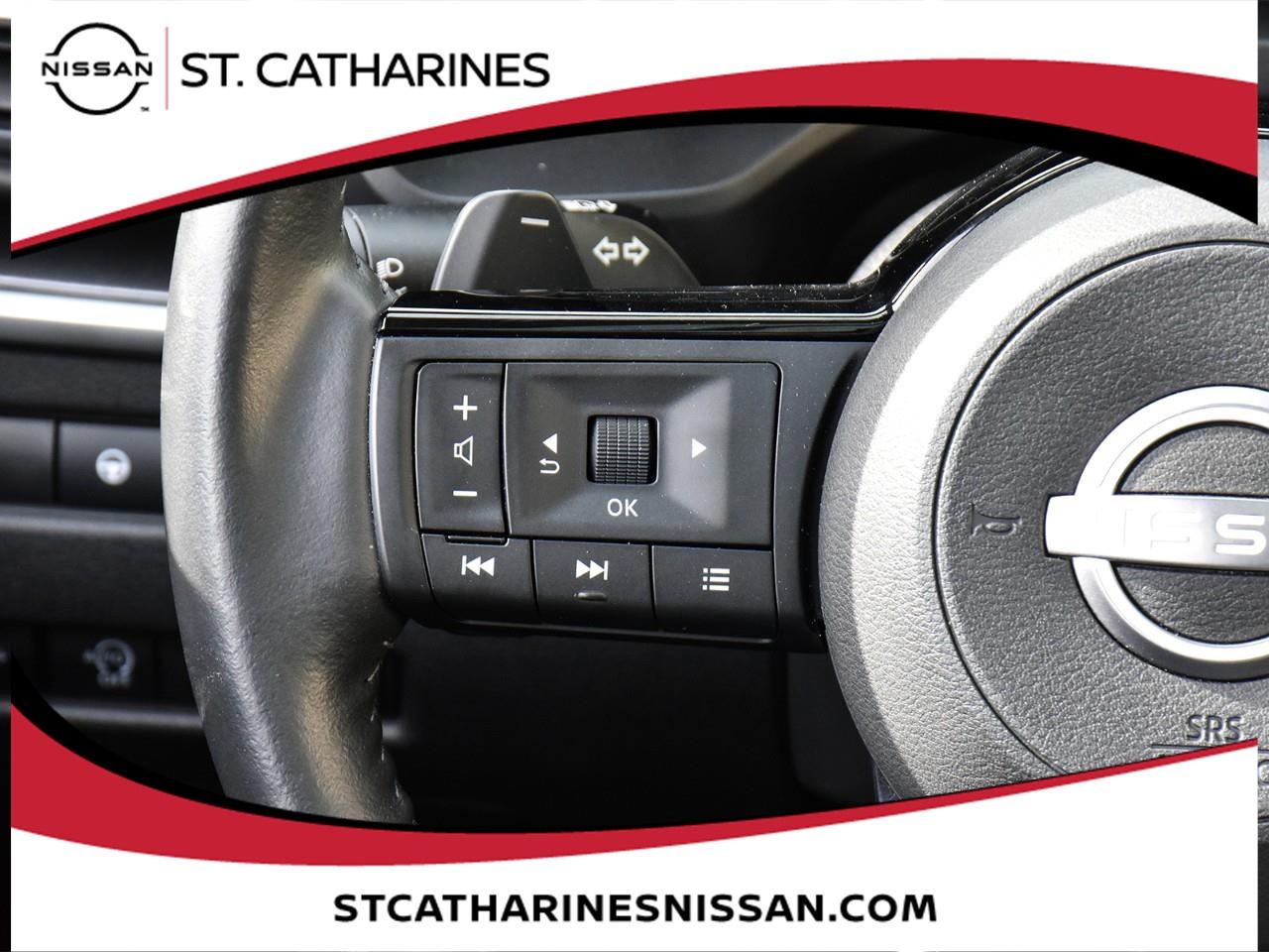 2023 Nissan Rogue SV MOONROOF Photo