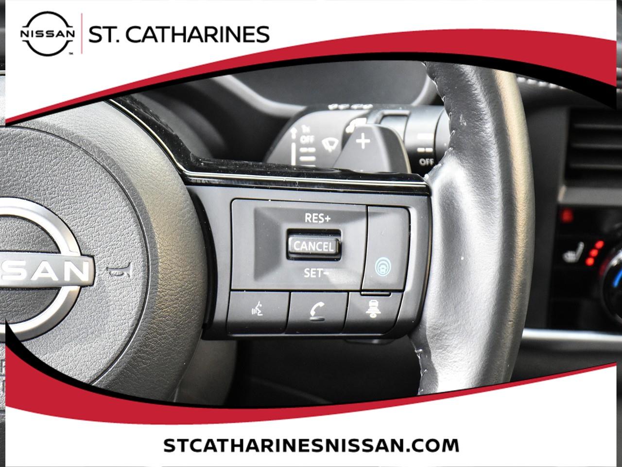 2023 Nissan Rogue SV MOONROOF Photo