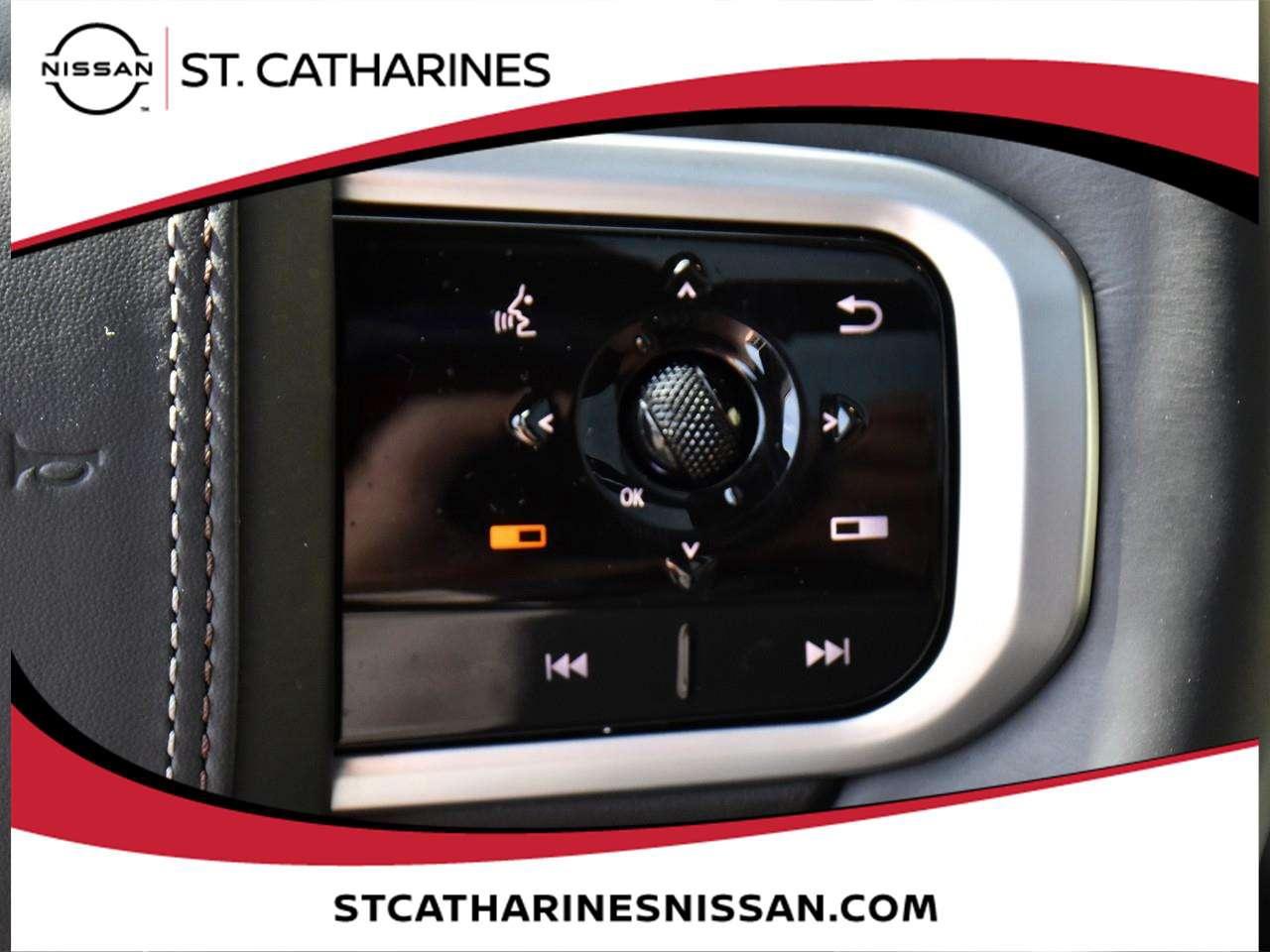 2025 Nissan Armada Platinum Reserve Photo