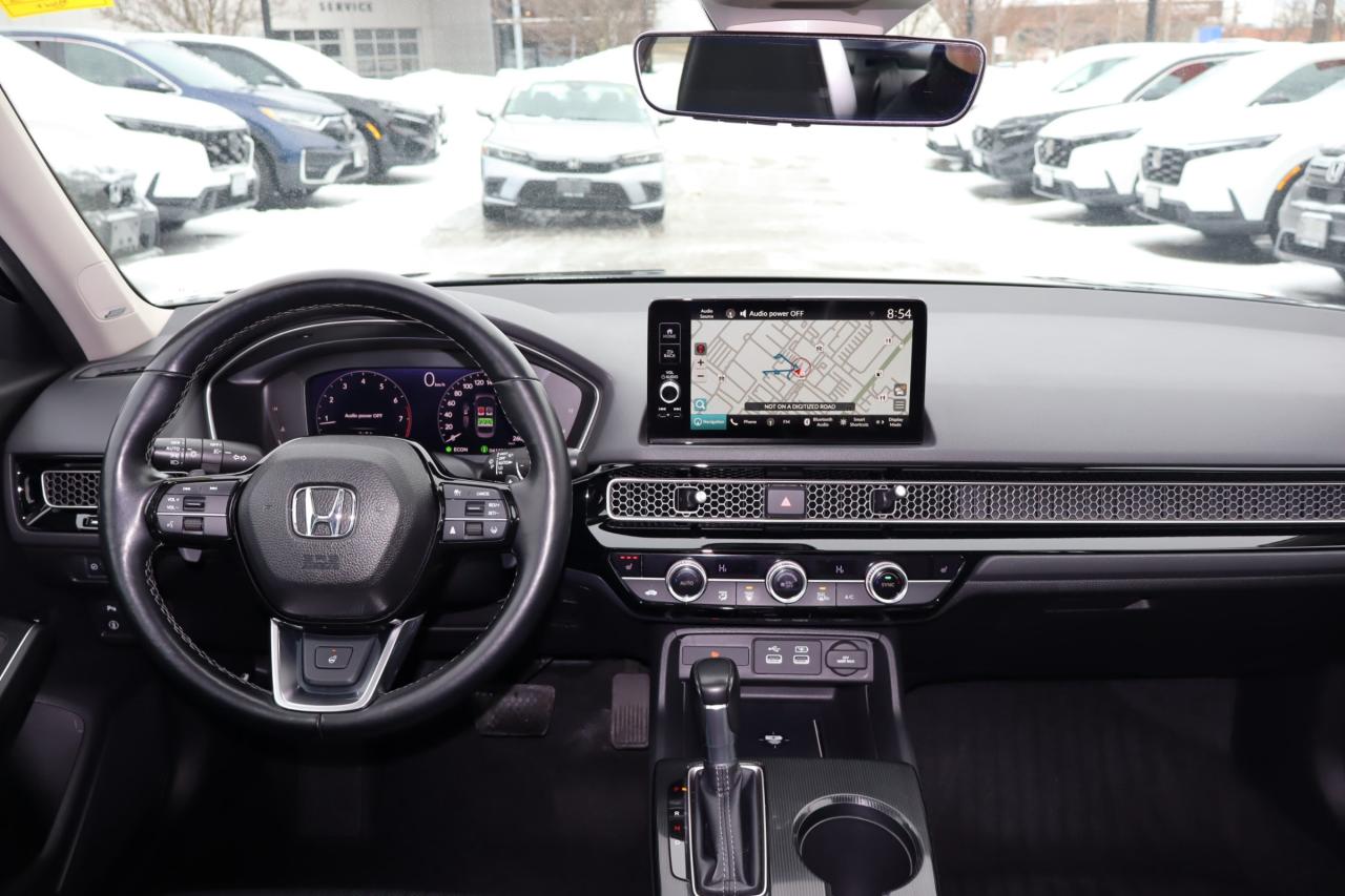2022 Honda Civic Touring 4dr Sedan Photo