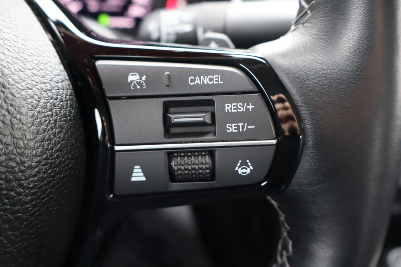 2022 Honda Civic Touring 4dr Sedan Photo