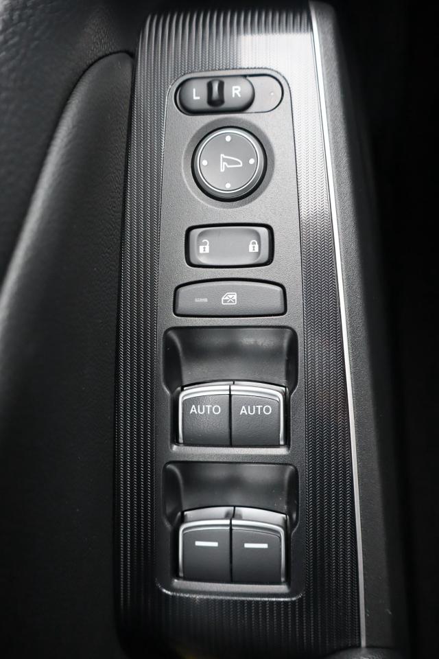 2022 Honda Civic Touring 4dr Sedan Photo